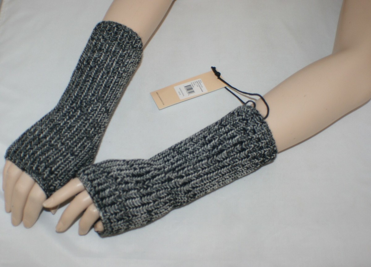 REBECCA MINKOFF Marled Beanie and Arm Warmers NWT Rebecca Minkoff Beanie & Arm Warmer Set New | Mercari main image 4