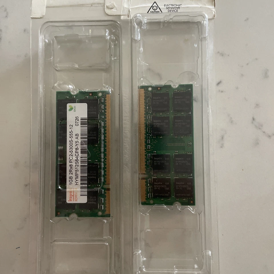 Hynix PC2-5300 2 GB SDRAM 667 MHz DDR2 Memory (HYMP512S64CP8-Y5 AB) - Image 4 of 4