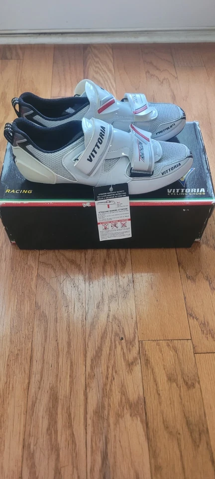 Zapatos de Ciclismo Vittoria Carreras Talla EU 40 1/2 EE. UU. 8 Nuevos En Caja. Foto 3 de 4