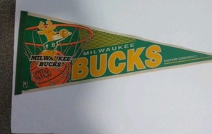 Vintage Milwaukee Bucks Souvenir Pennant Wincraft Edition #5 Made In