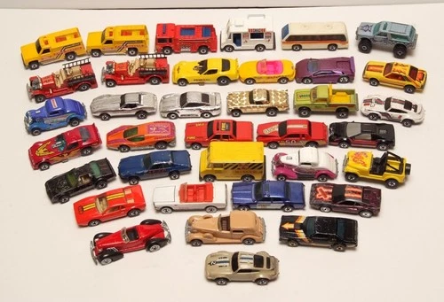 M08 Vintage 36 Mattel Hot Wheels Blackwalls with Case