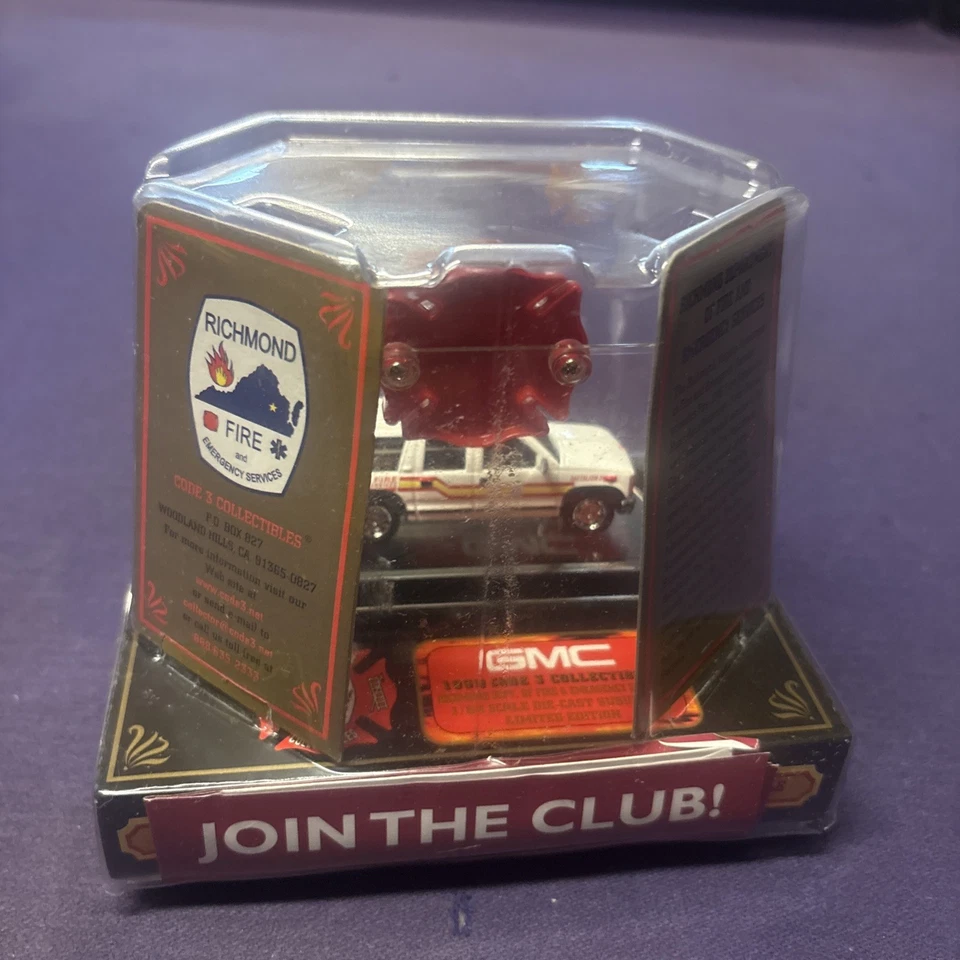 Code 3 Collectibles Richmond Fire & Emergency Services Suburban 12363 NIB - Image 4 of 4
