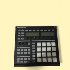 Native Instruments Maschine Sampler Sequencer Controller, 16-Pad, Black
