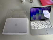 Apple MacBook Neo (2026) 8GB 512GB silver Touch ID 6 cycles.