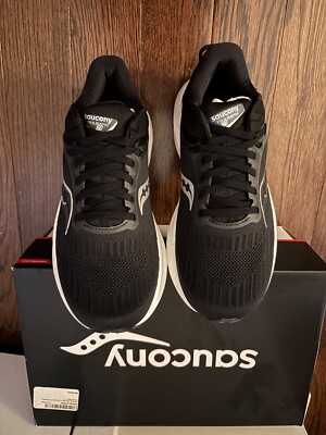 Size 8 - Saucony Triumph 21 Black White W
