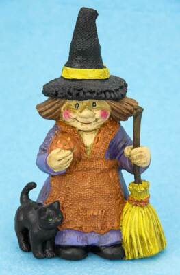 NEW WITCH with CAT & BROOM & PUMPKIN Midwest of Cannon Falls Halloween
