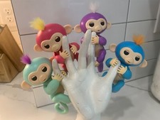 Fingerlings Monkey Lot of Four New Batteries Tested pink,purple,mint,blue