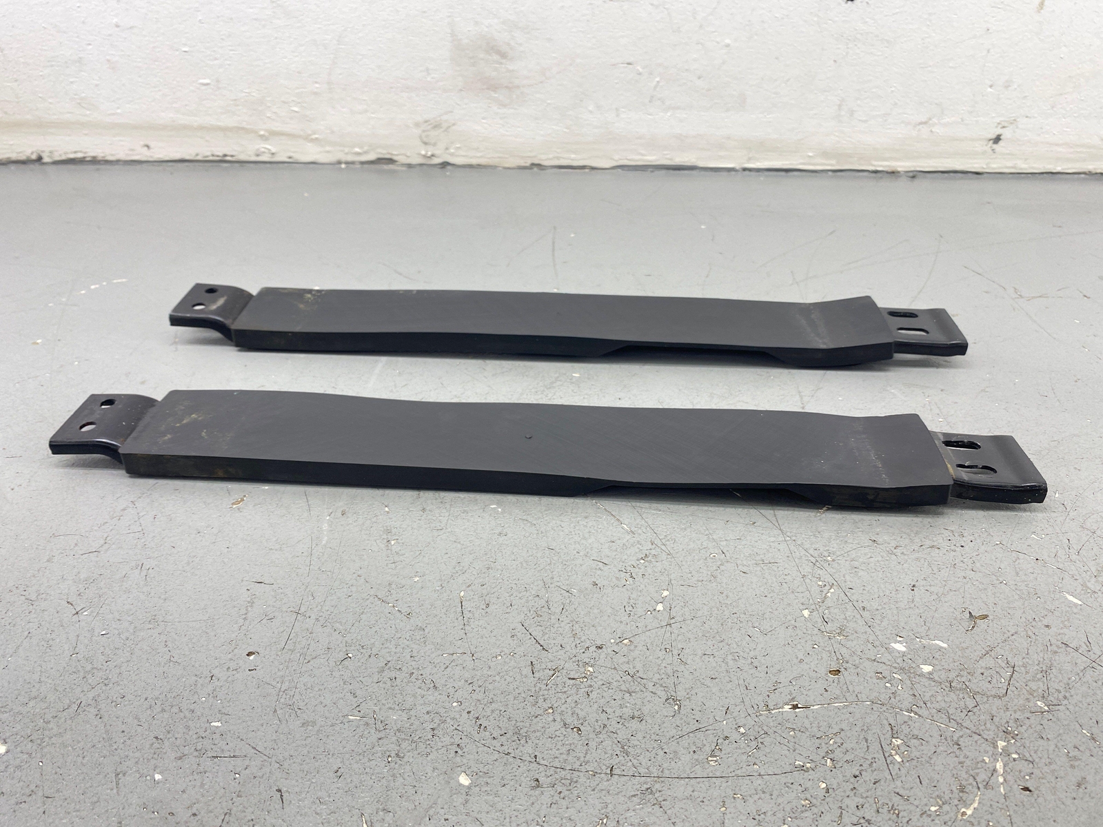 2020-2023 MCLAREN GT FUEL GAS TANK SUPPORT STRAPS SET 14KA046CP OEM 2021 2022