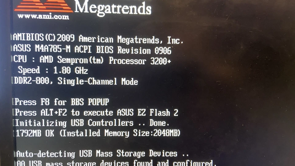 AMD Sempron 3200+ 1.8GHZ Socket AM2/AM2+ SDA3200IAA2CN Single-Core 59 Watt - Image 2 of 3