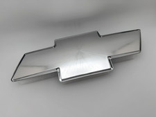 New Front Grille Bowtie Emblem Badge Silver 99-06 Chevrolet Tahoe Pt 12335633