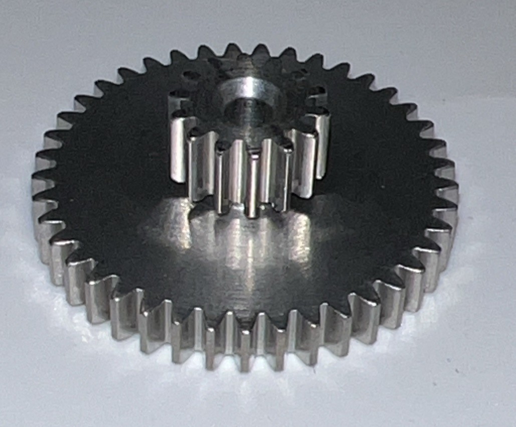 W M BERG STAINLESS STEEL SPUR GEAR 24 PITCH 18 TEETH HIGH PRECISION 3/16" BORE