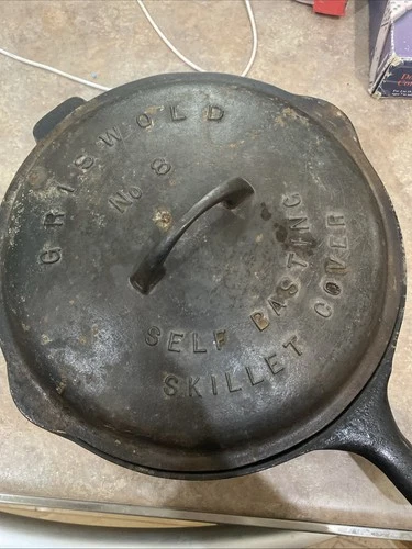 griswold cast iron No.8 468 Skillet And Cover