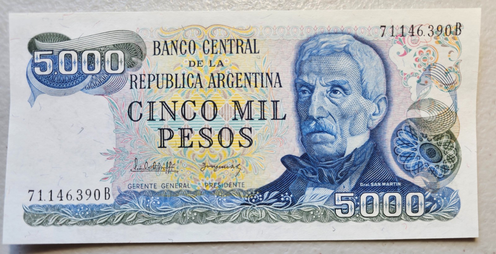 Argentina 5000 Pesos 1977-83 Unc