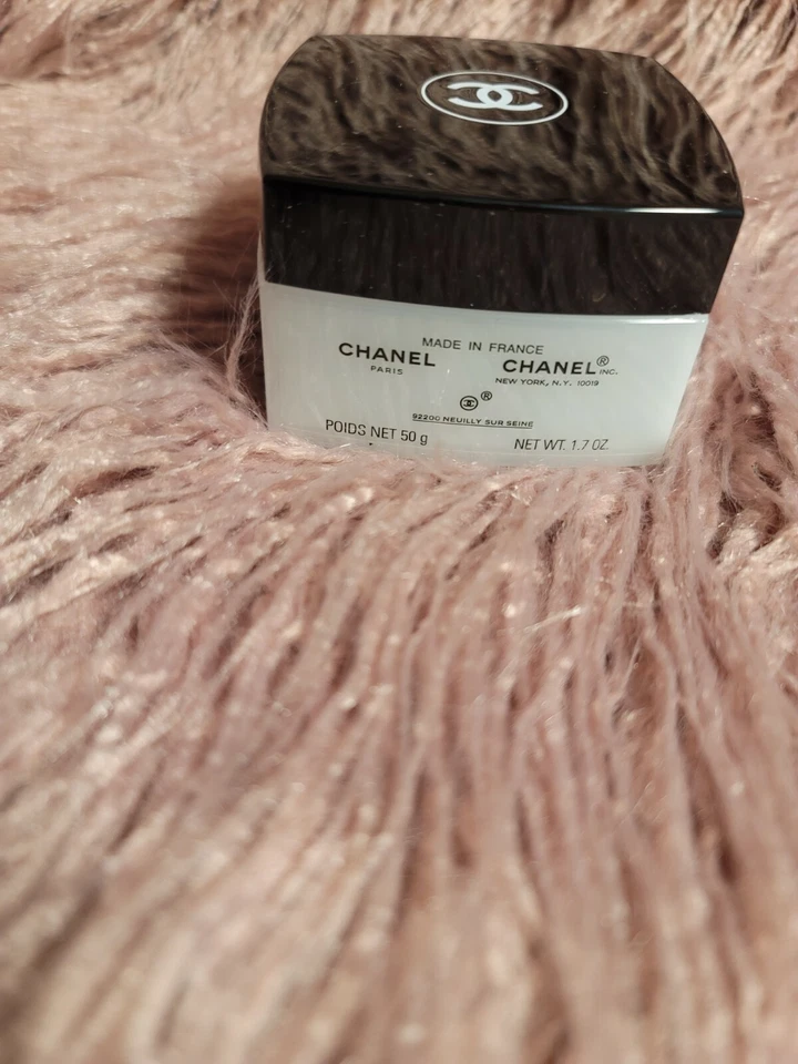 Chanel Hydra Beauty Crema PROTECCIÓN HIDRATACIÓN RESPLANDOR 1.7 oz, NUEVO, SELLADO Foto 3 de 3