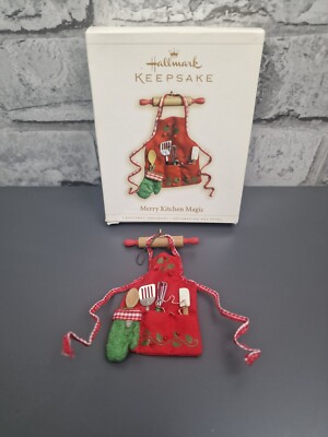 Hallmark Andenken Ornament Merry Kitchen Magic Schürze 2006, einmal benutzt