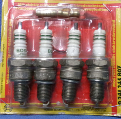 Zuendkerze Bosch 4 Stueck W 5 D ( W 22 ST 30 )    0 241 245 807