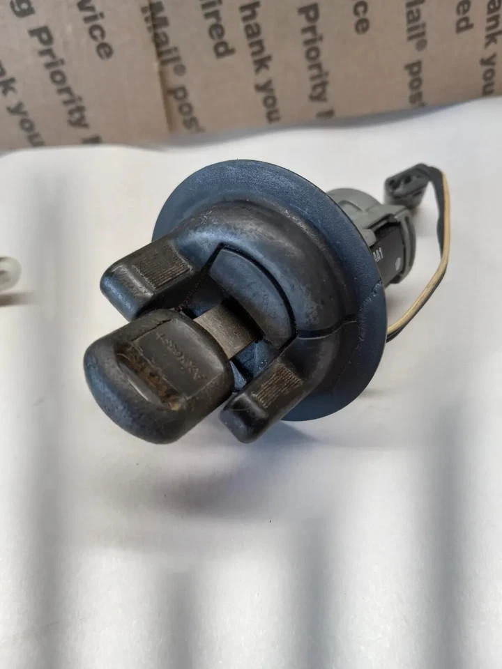 1997-2005 Pontiac Sunfire Chevy Cavalier Ignition Switch with Key 97-05 - Image 2 of 4