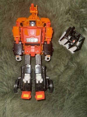 transformers sandstorm triple changer 
