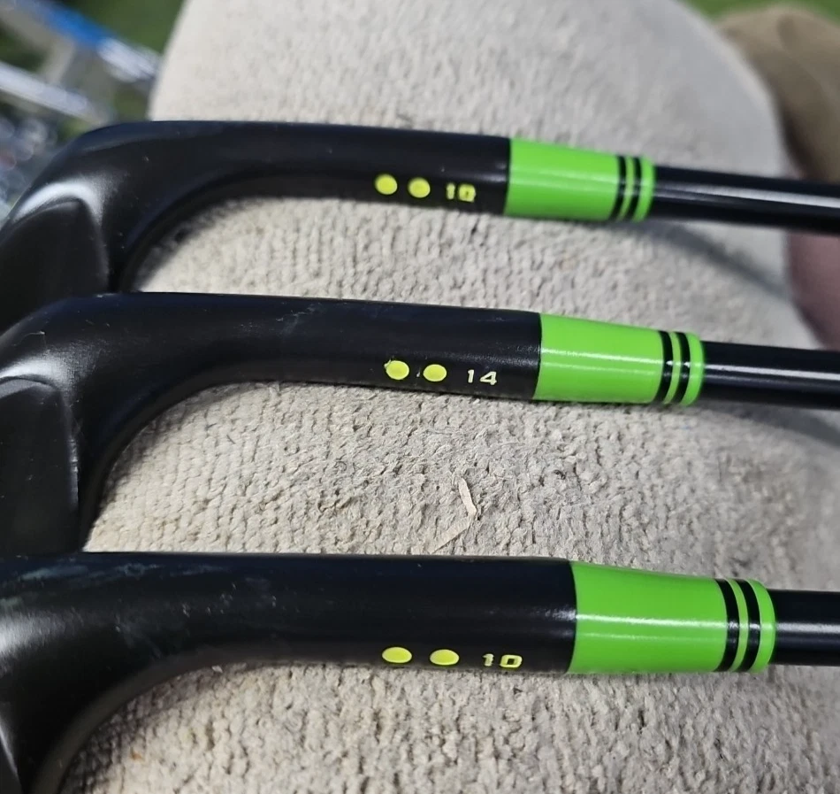 CLEVELAND CG12 BLACK NITRIDE 3 WEDGE SET 52-56-60 SPINE ALIGNED BLACK S300 L/G - Image 2 of 4