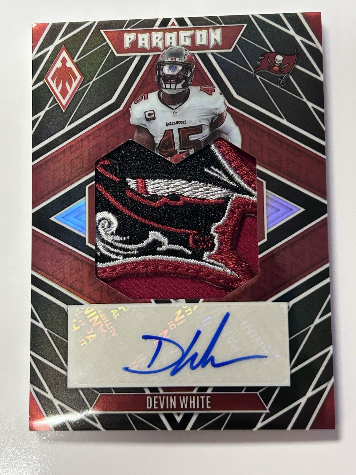 2022 Phoenix Football Devin White Paragon Patch Auto 2/5 Awesome Patch