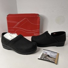 Sanita Professional Textured Oiled Closed Clogs in Black 450206 - Clogs Sz 38