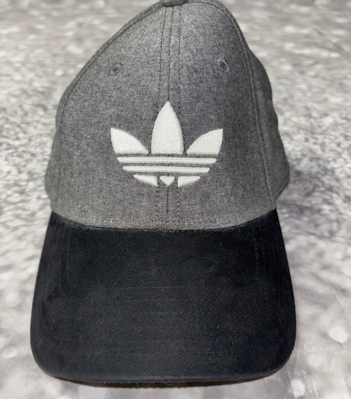 Adidas Men's Snapback Hat Gray Size OSFM Embroidered Trefoil Logo PolyCotton