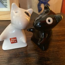 Bullterrier Hund Figur Pfefferstreuer Salzstreuer Streuer Weiß Umarmen Schwarz