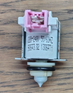 Miele 10233170 Magnetventil 220-240V 50/60Hz. G6895