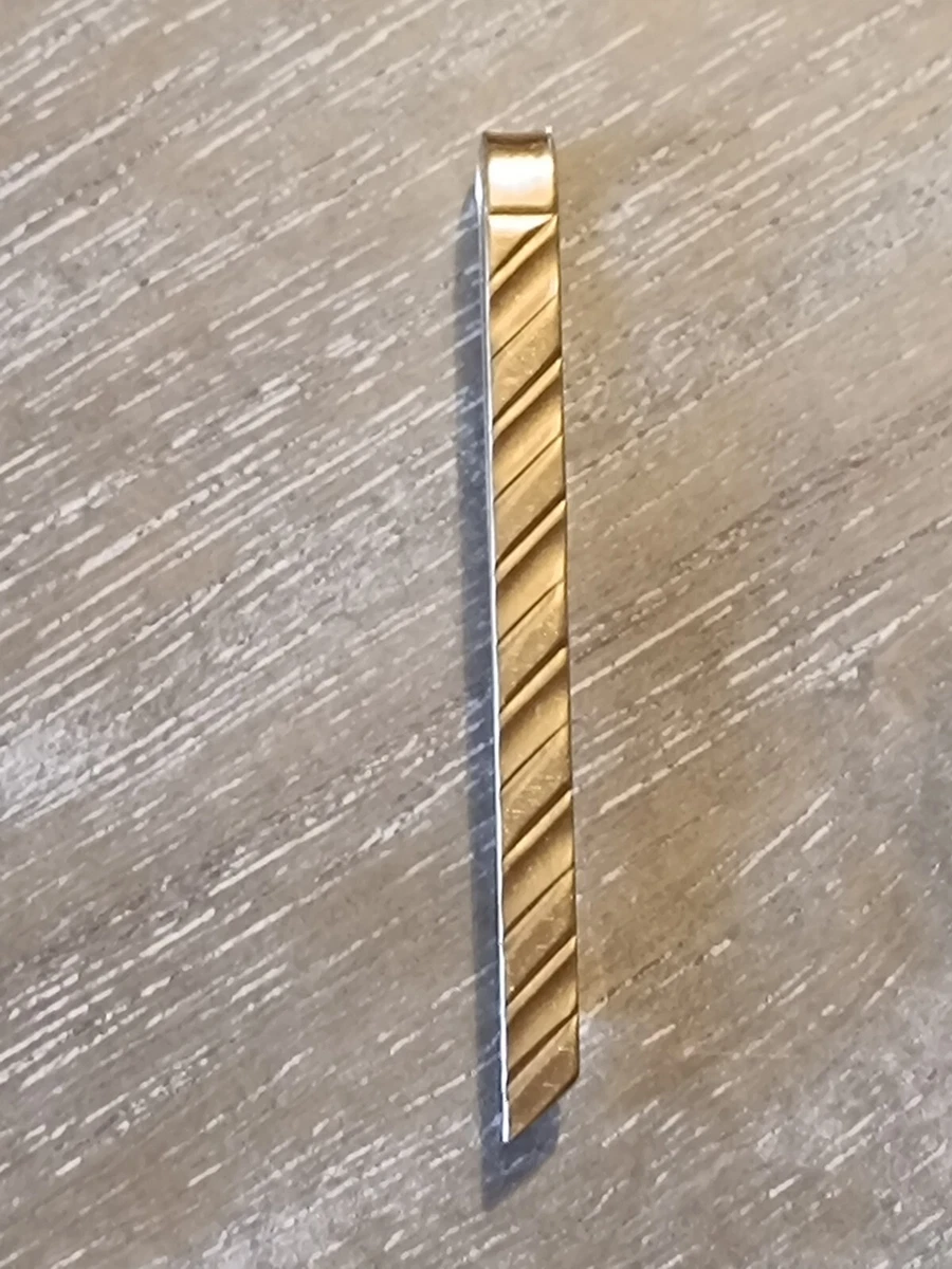 Pince à cravate arrondie argentée polie de 4 cm | En stock