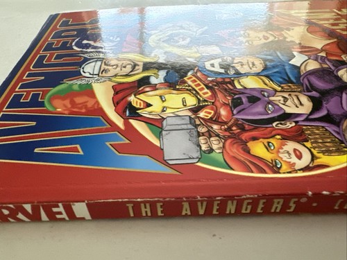 AVENGERS: CLEAR & PRESENT DANGERS By Kurt Busiek *detached Cover - Picture 4 of 15