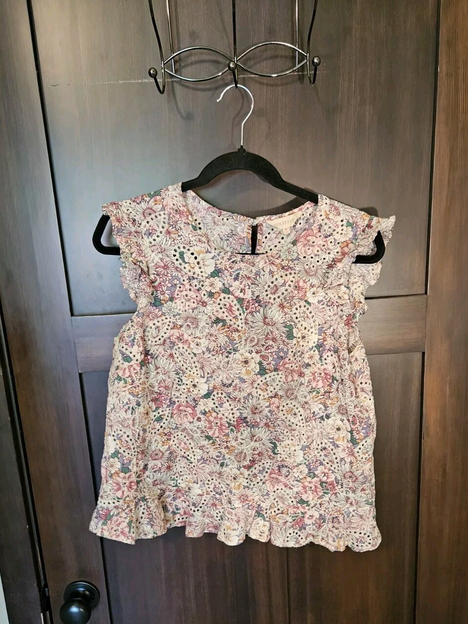 EUC Women's Solitaire Boho Floral Eyelette Shirt Sleeve Top Blouse Size Medium