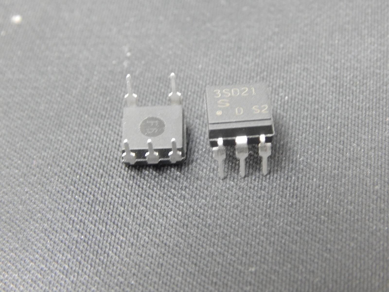 SIEMENS PC3SD21NTZD Triac-output Optocoupler, 1-channel, 5kv Isolation- LOT OF 2