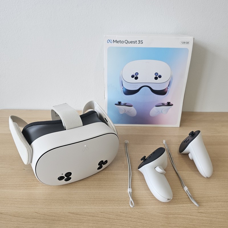 Meta Quest 3S Virtual Reality Headset 128GB & Controllers - BOXED - EXCELLENT!!!