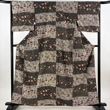 M Silk Kimono Cream Color Floral Checkered 160cm Used