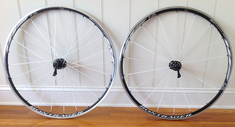 Bontrager Race Lite 700C Wheelset  Shimano/SRAM 18/20 DT bladed Spokes OSB 6000