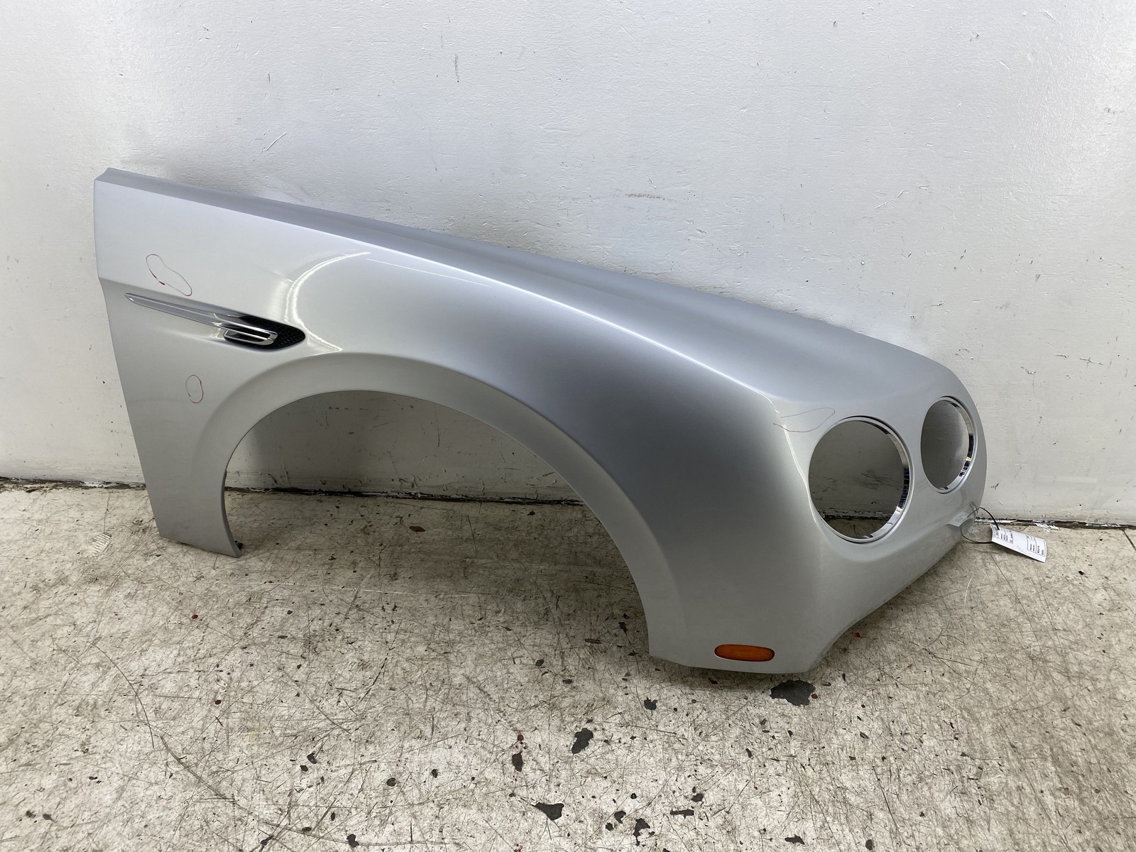 2014-2018 BENTLEY FLYING SPUR OEM FRONT RIGHT FENDER PANEL SILVER FROST METALLIC
