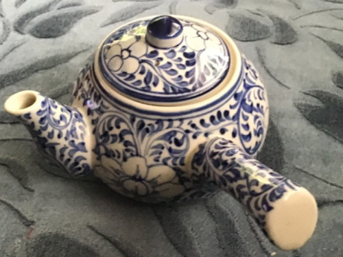 VTG. Japanese Porcelain Blue /White Side-Handled Teapot (Kyusu) floral design