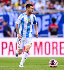 Argentina Jersey Adidas 100% Authentic 2024 Large #10 MESSI