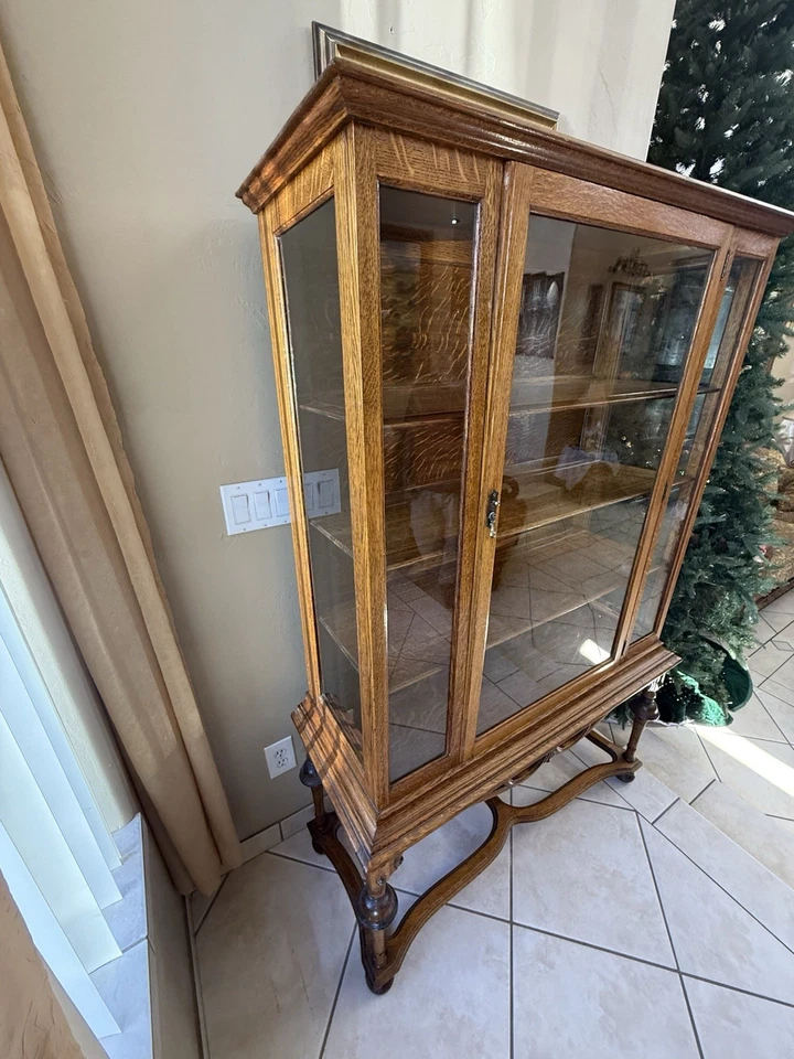 antiguo gabinete de curiosidades madera de roble tigre gabinete de porcelana gabinete de porcelana Foto 2 de 4