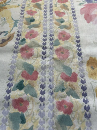 De Colección Whiteheads Blanco Floral Tela Remanente Años 90 Flores Pastel 13" x 27" Algodón - Imagen 5 de 6
