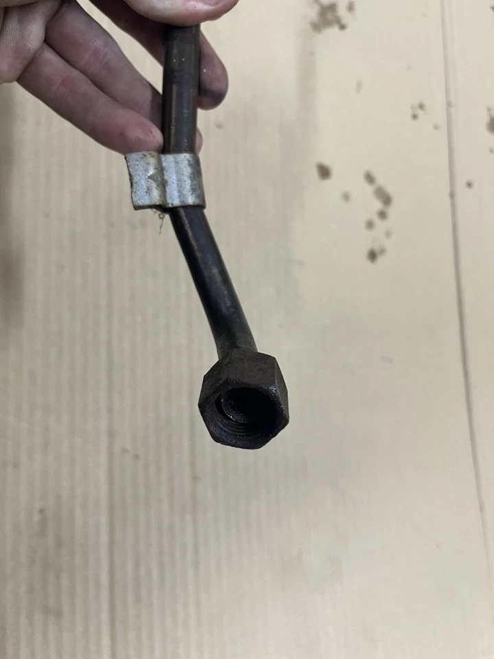 01-05 Mazda Miata EGR Tube - Image 3 of 4