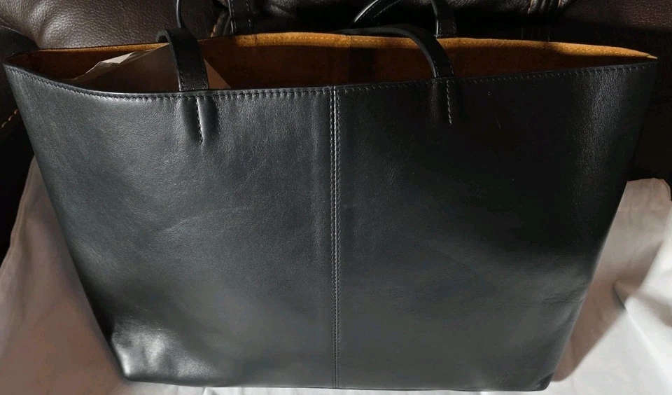 Bolso de mano de cuero negro MANGO Foto 3 de 4