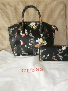 guess black floral bag