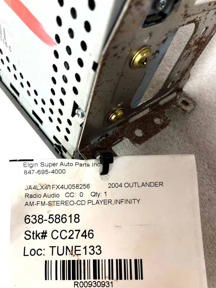 Genuine OEM Infinity Black AM FM Radio CD Player Fits 2004 Mitsubishi Outlander - Image 3 of 4