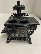 Cast Iron Queen Salesman Sample Toy Stove