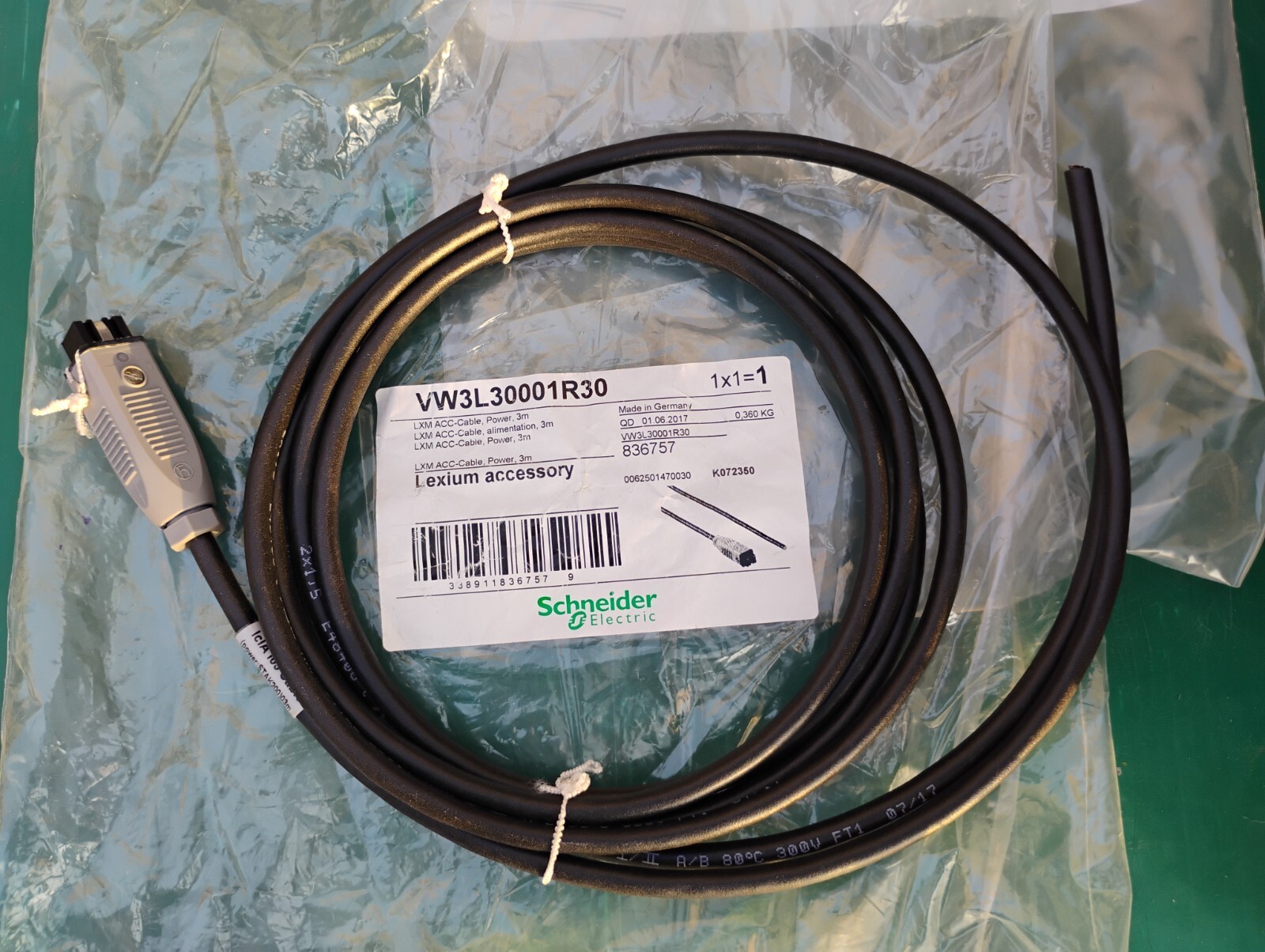 Schneider Electric VW3L30001R30 LXM ACC-Cable, Power, 3m