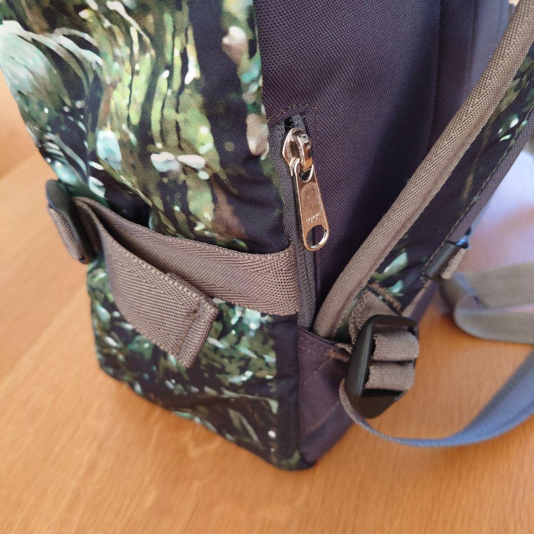 【新品】THE NORTH FACE FOREST PRINT FUSE BOX The North Face Forest Print Fuse Box S Backpack DF Deep