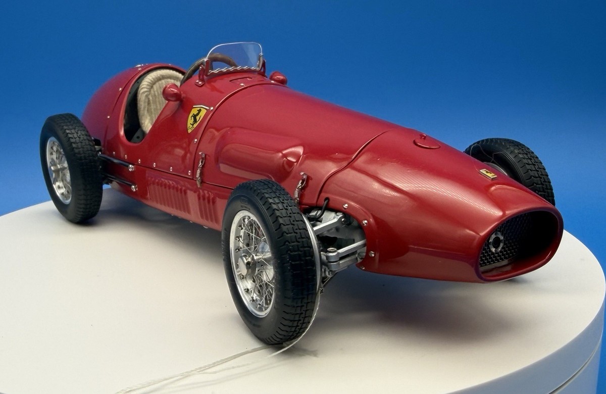 CMC Ferrari 500 F2 1953 Red 1:18 Diecast Model Car With Box SN