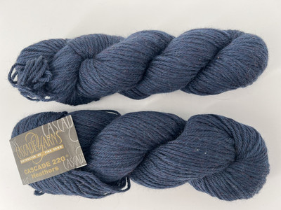 Lot Of 2 Cascade 220 Heathers Worsted yarn - 4005 (heathered navy) - 100g