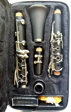 EXCELLENT MENDINI BY CECILIO MCT-E BLACK EBONITE Bb BEGINNER CLARINET WITH CASE
